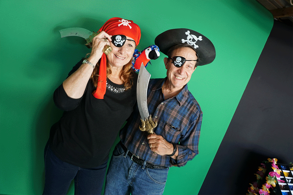 Rent Photo Booth with Green screen, custom environment